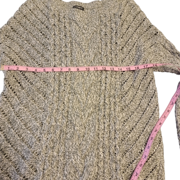 Express light gray knit sweater - Picture 4 of 8